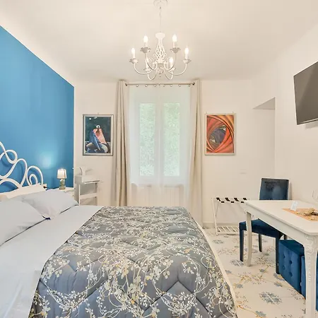 Il Sentiero לינה וארוחת בוקר 4*