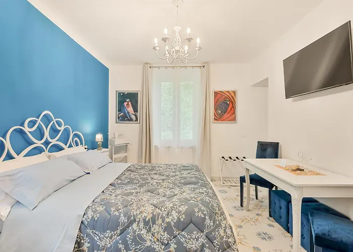 Il Sentiero לינה וארוחת בוקר 4*